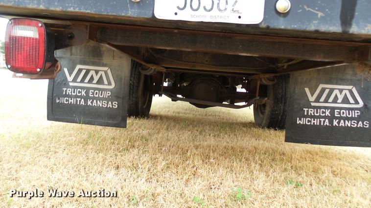 image for item DS9114 1989 Ford F350 box truck