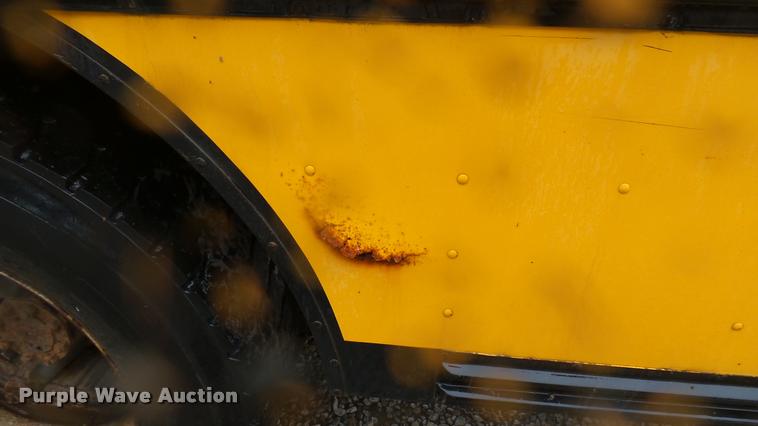 image for item DS9116 1991 International 3800 Blue Bird school bus