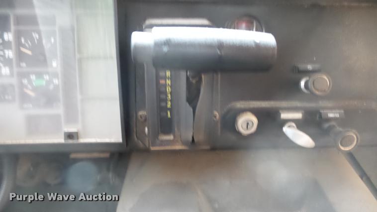 image for item DS9116 1991 International 3800 Blue Bird school bus