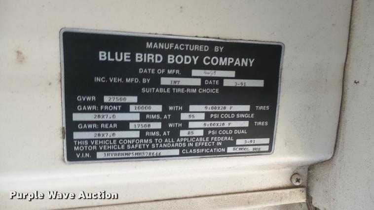 image for item DS9116 1991 International 3800 Blue Bird school bus