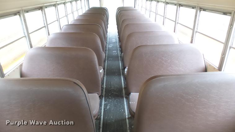 image for item DS9116 1991 International 3800 Blue Bird school bus