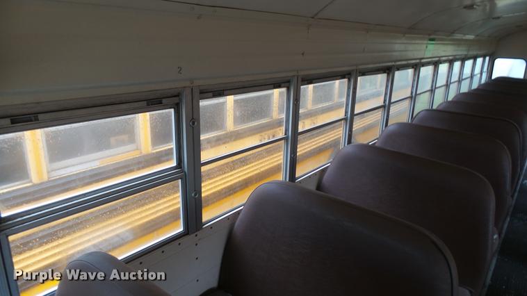 image for item DS9116 1991 International 3800 Blue Bird school bus