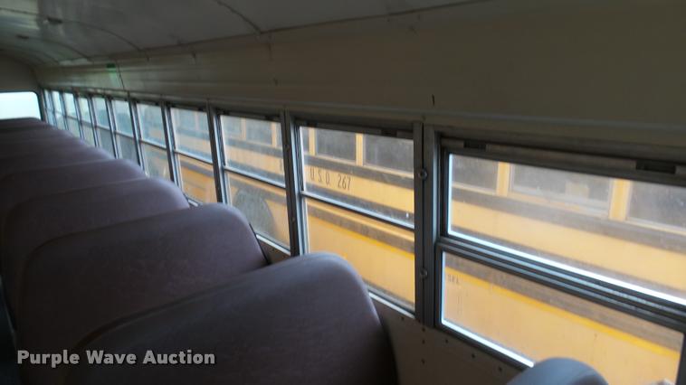 image for item DS9116 1991 International 3800 Blue Bird school bus