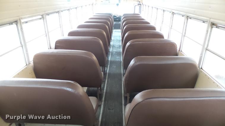 image for item DS9116 1991 International 3800 Blue Bird school bus