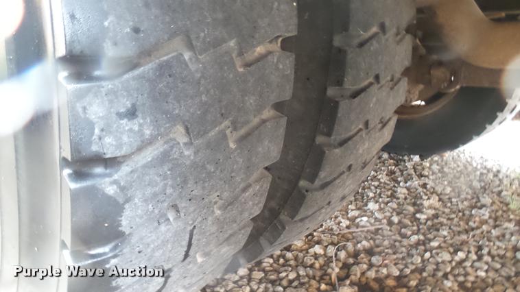 image for item DS9116 1991 International 3800 Blue Bird school bus