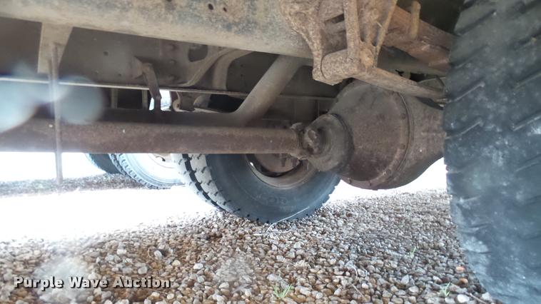 image for item DS9116 1991 International 3800 Blue Bird school bus