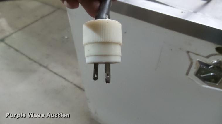 image for item DS9127 Schaefer ice box