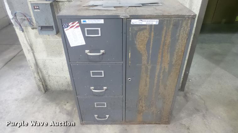 image for item DS9129 Cole-Steel metal cabinet
