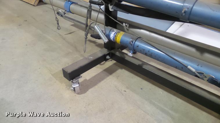 image for item DS9132 Volleyball net and poles