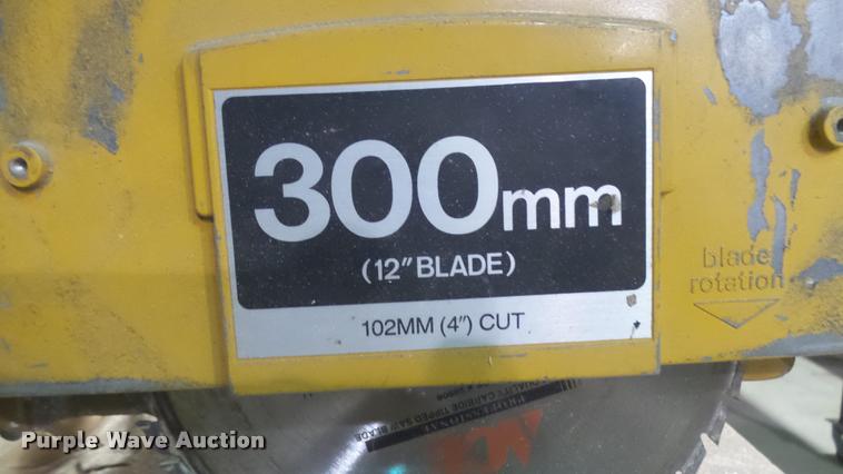 image for item DS9133 DeWalt 7790 saw