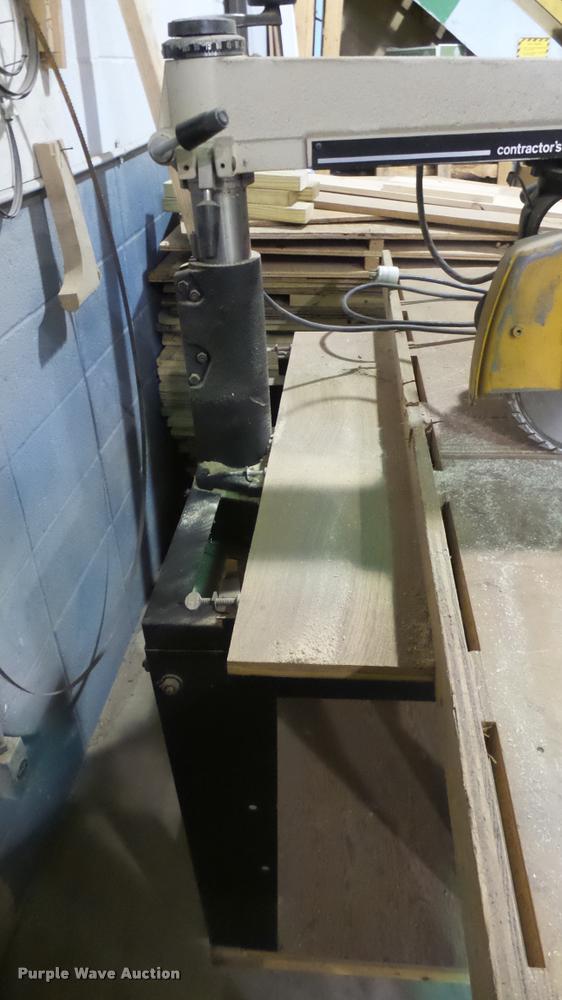 image for item DS9133 DeWalt 7790 saw