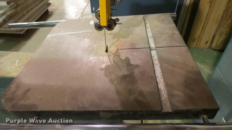 image for item DS9134 Grizzley wood bandsaw