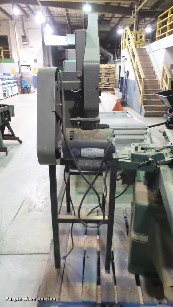 image for item DS9135 Woodmaster 500 saw