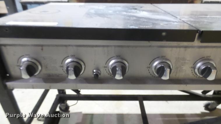image for item DS9138 Bakers & Chefs gas grill