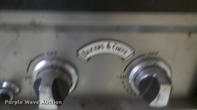 image for item DS9138 Bakers & Chefs gas grill