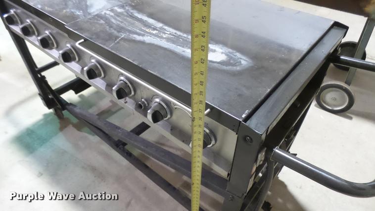 image for item DS9138 Bakers & Chefs gas grill