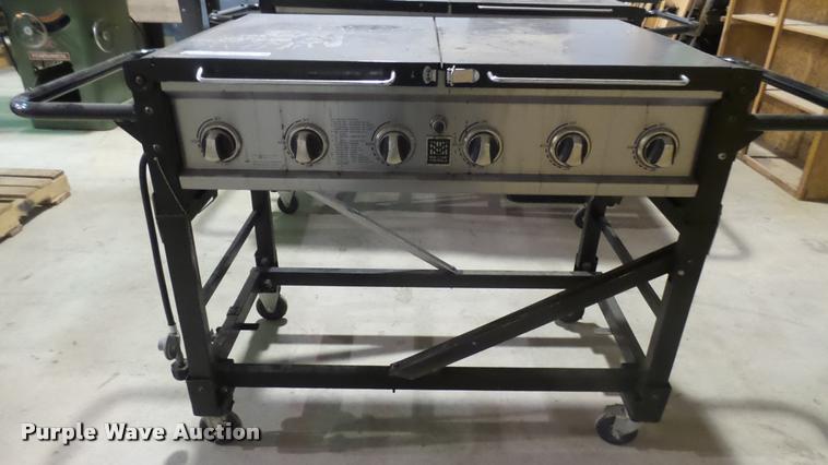 image for item DS9139 Master Forge gas grill