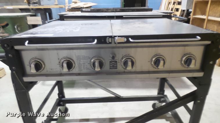 image for item DS9139 Master Forge gas grill