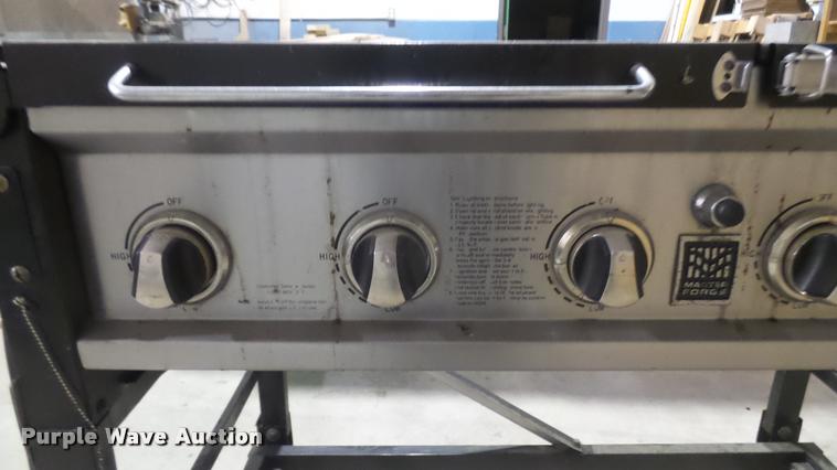 image for item DS9139 Master Forge gas grill