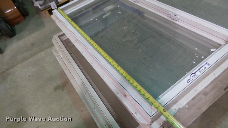 image for item DS9143 (8) windows