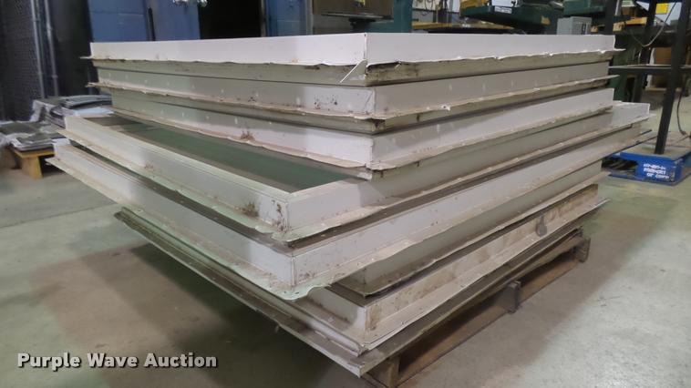 image for item DS9143 (8) windows