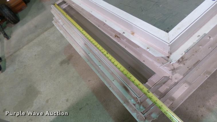 image for item DS9143 (8) windows