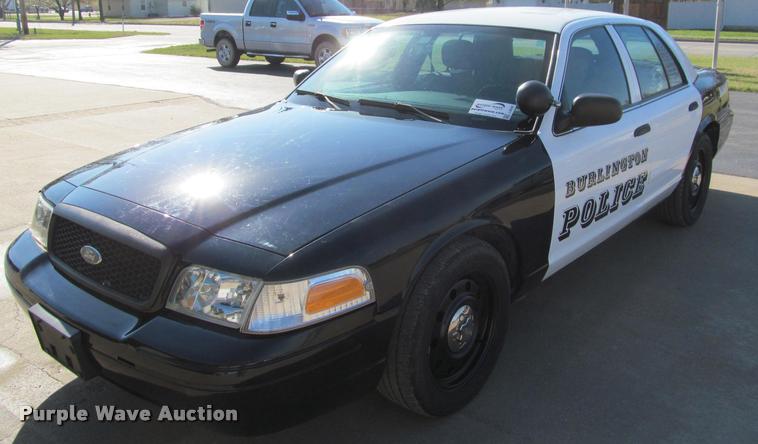 image for item J2606 2010 Ford Crown Victoria Police Interceptor