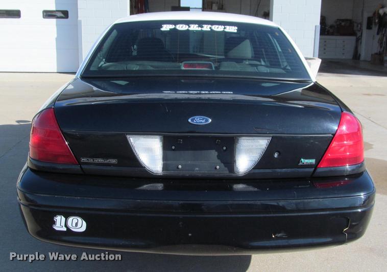 image for item J2606 2010 Ford Crown Victoria Police Interceptor