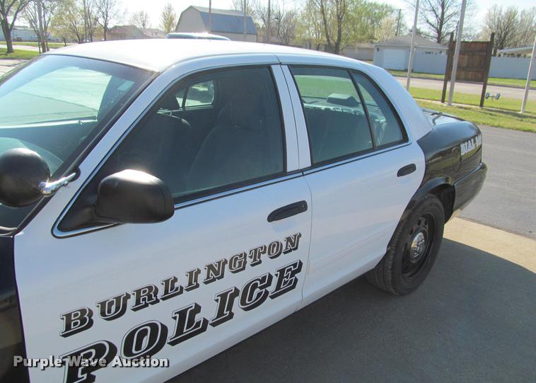 image for item J2606 2010 Ford Crown Victoria Police Interceptor