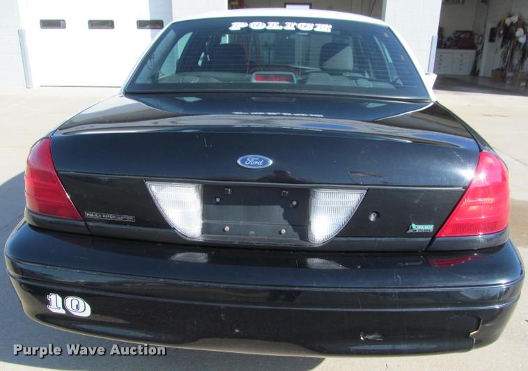 image for item J2606 2010 Ford Crown Victoria Police Interceptor