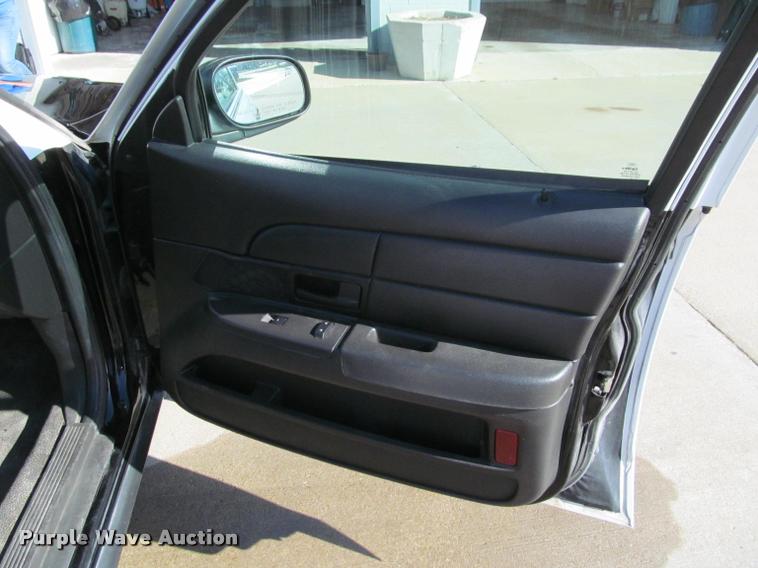 image for item J2606 2010 Ford Crown Victoria Police Interceptor