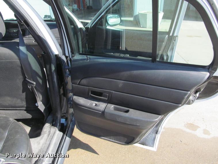 image for item J2606 2010 Ford Crown Victoria Police Interceptor