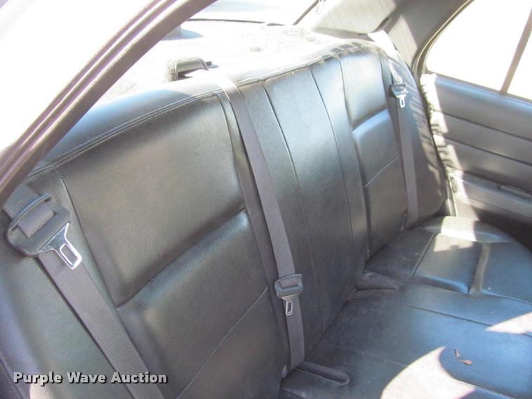 image for item J2606 2010 Ford Crown Victoria Police Interceptor