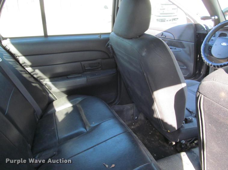 image for item J2606 2010 Ford Crown Victoria Police Interceptor