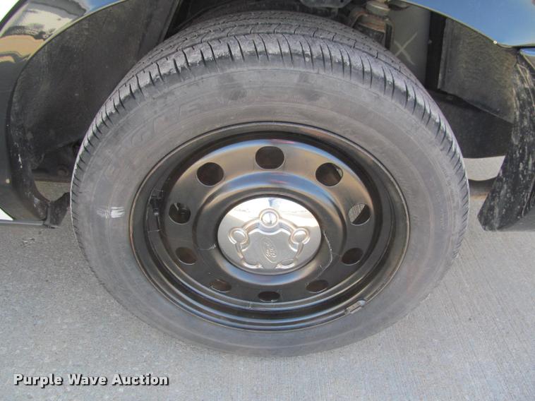 image for item J2606 2010 Ford Crown Victoria Police Interceptor