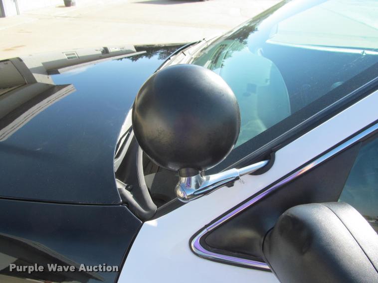 image for item J2606 2010 Ford Crown Victoria Police Interceptor