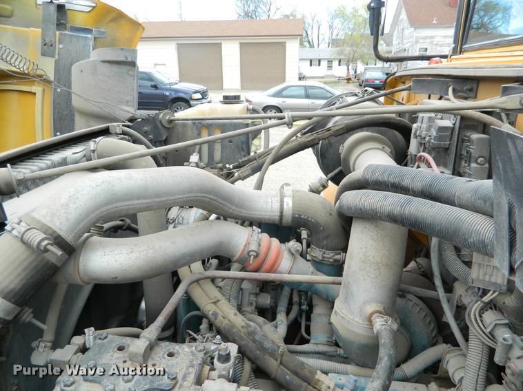 image for item K2588 1996 International 3800 school bus