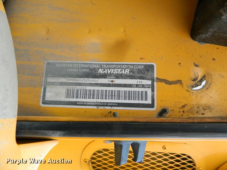 image for item K2588 1996 International 3800 school bus