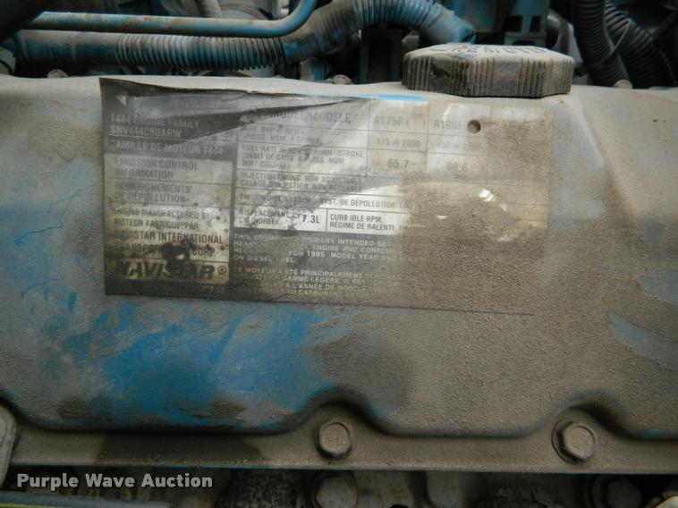 image for item K2588 1996 International 3800 school bus