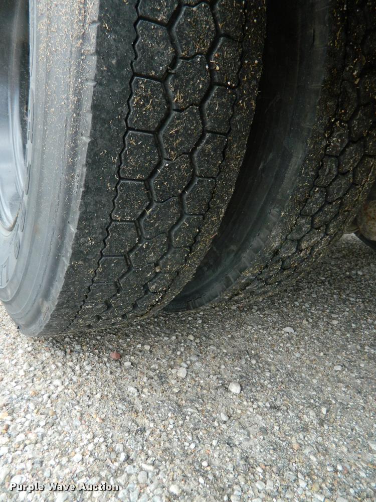 image for item K2588 1996 International 3800 school bus