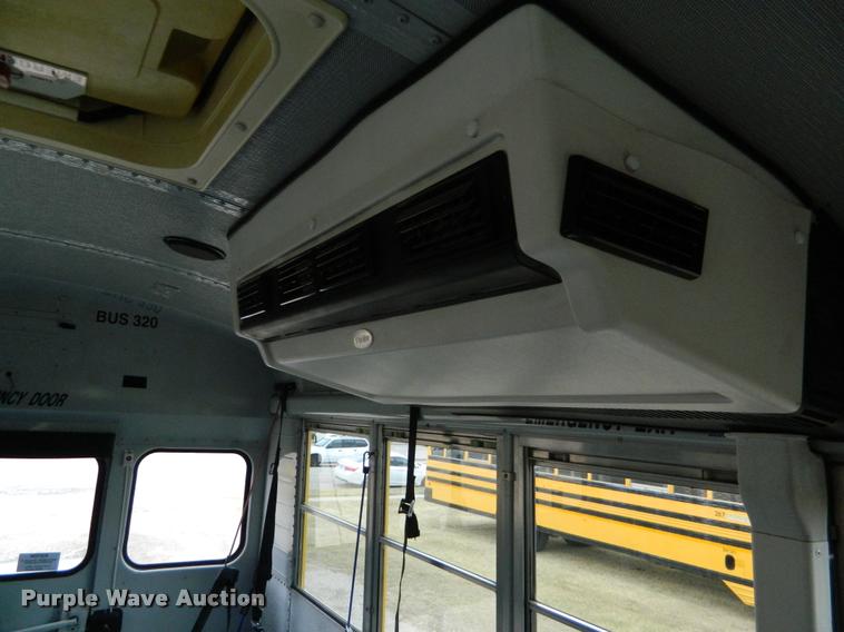 image for item K2588 1996 International 3800 school bus