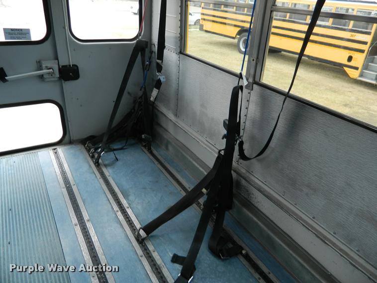 image for item K2588 1996 International 3800 school bus