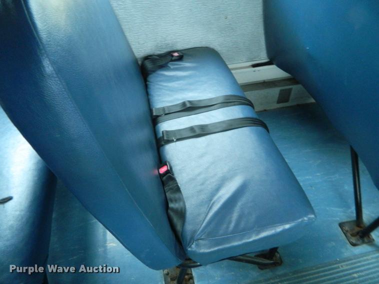 image for item K2588 1996 International 3800 school bus