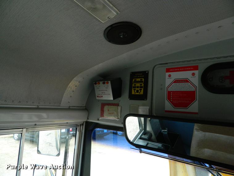 image for item K2588 1996 International 3800 school bus