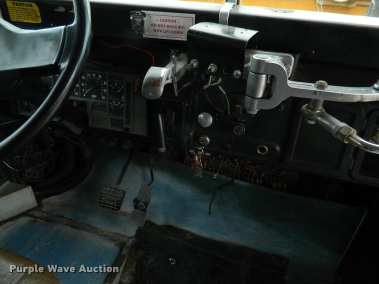 image for item K2588 1996 International 3800 school bus