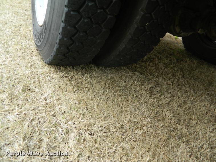 image for item K2589 1995 Chevrolet school bus