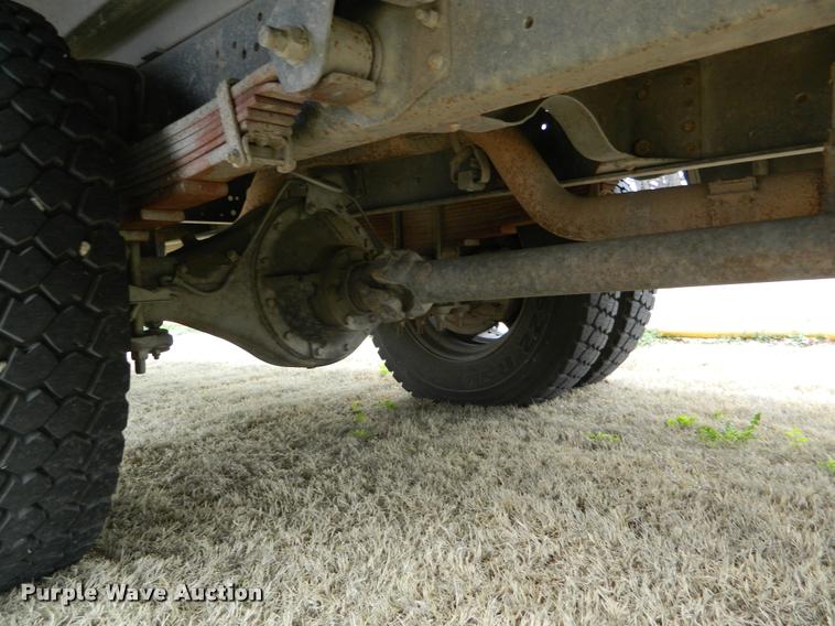 image for item K2589 1995 Chevrolet school bus