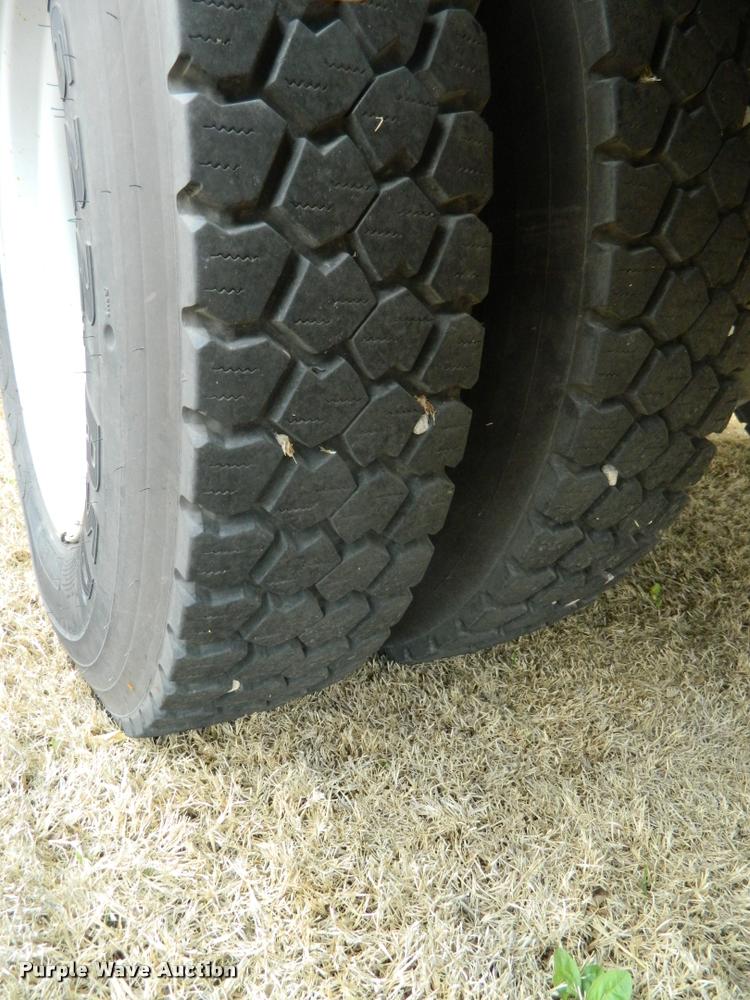 image for item K2589 1995 Chevrolet school bus