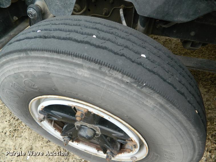 image for item K2589 1995 Chevrolet school bus