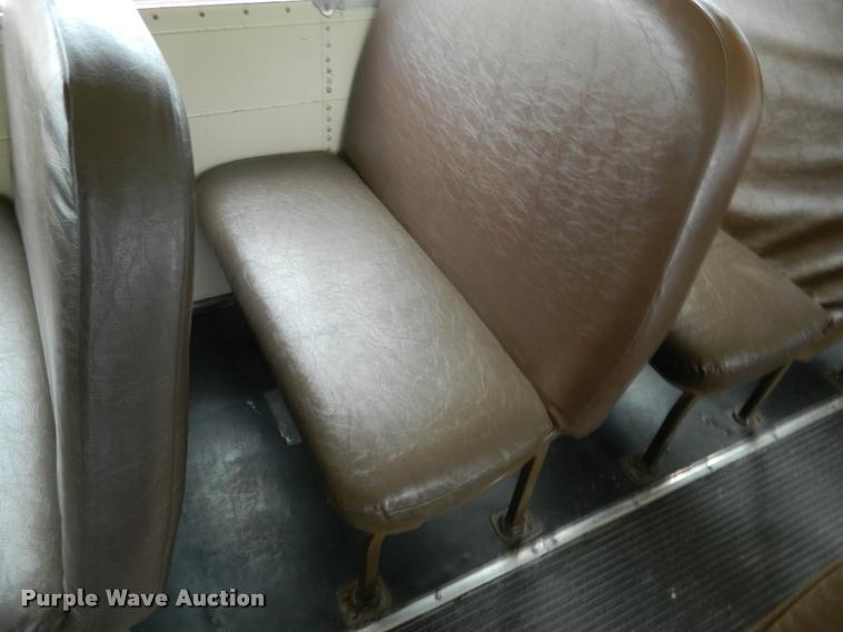 image for item K2589 1995 Chevrolet school bus